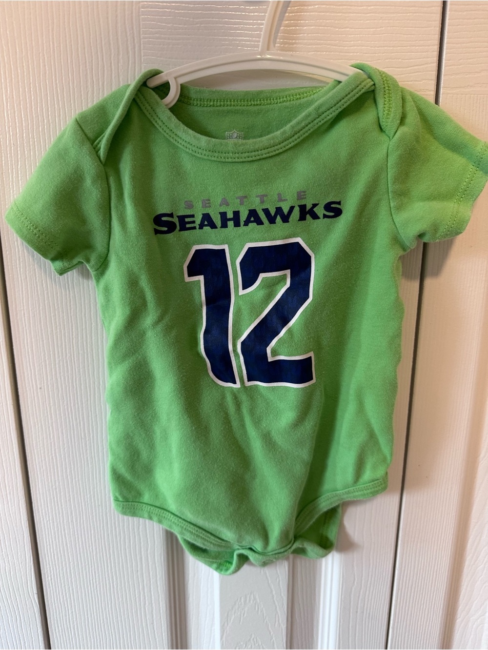 NFL Team Apparel Seattle Seahawks Baby Onesie Size 6/9M